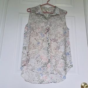 Sleevless top. Brand unknown. Size12. Sheer. Lightweight